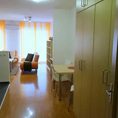Eel Apartment